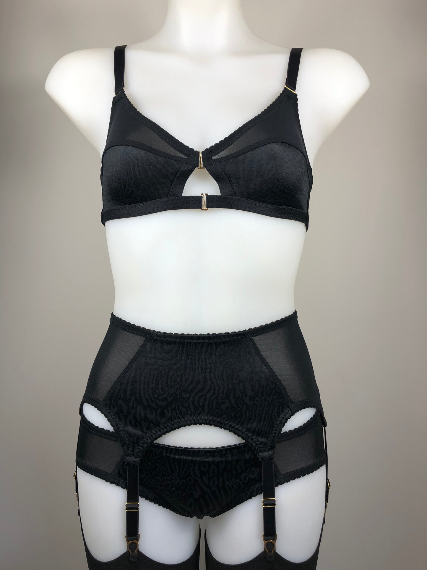 Black Leopard Luster Classic Cut Knicker UK10