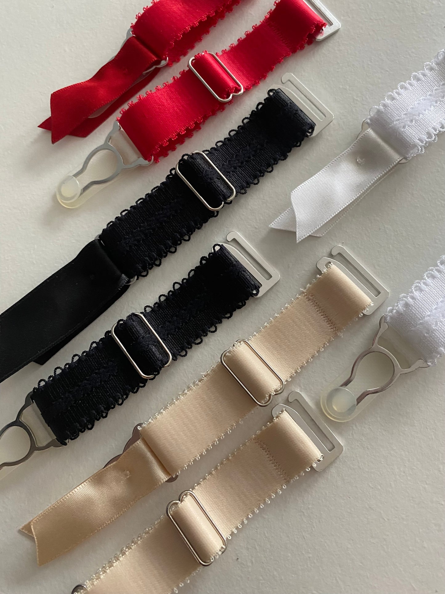 detachable suspender garter straps for lingerie and underwear. adjustable and removable replacements extra wide 20mm think strong straps for corset basque stockings garters. black elastic with strong silver steel garter grips