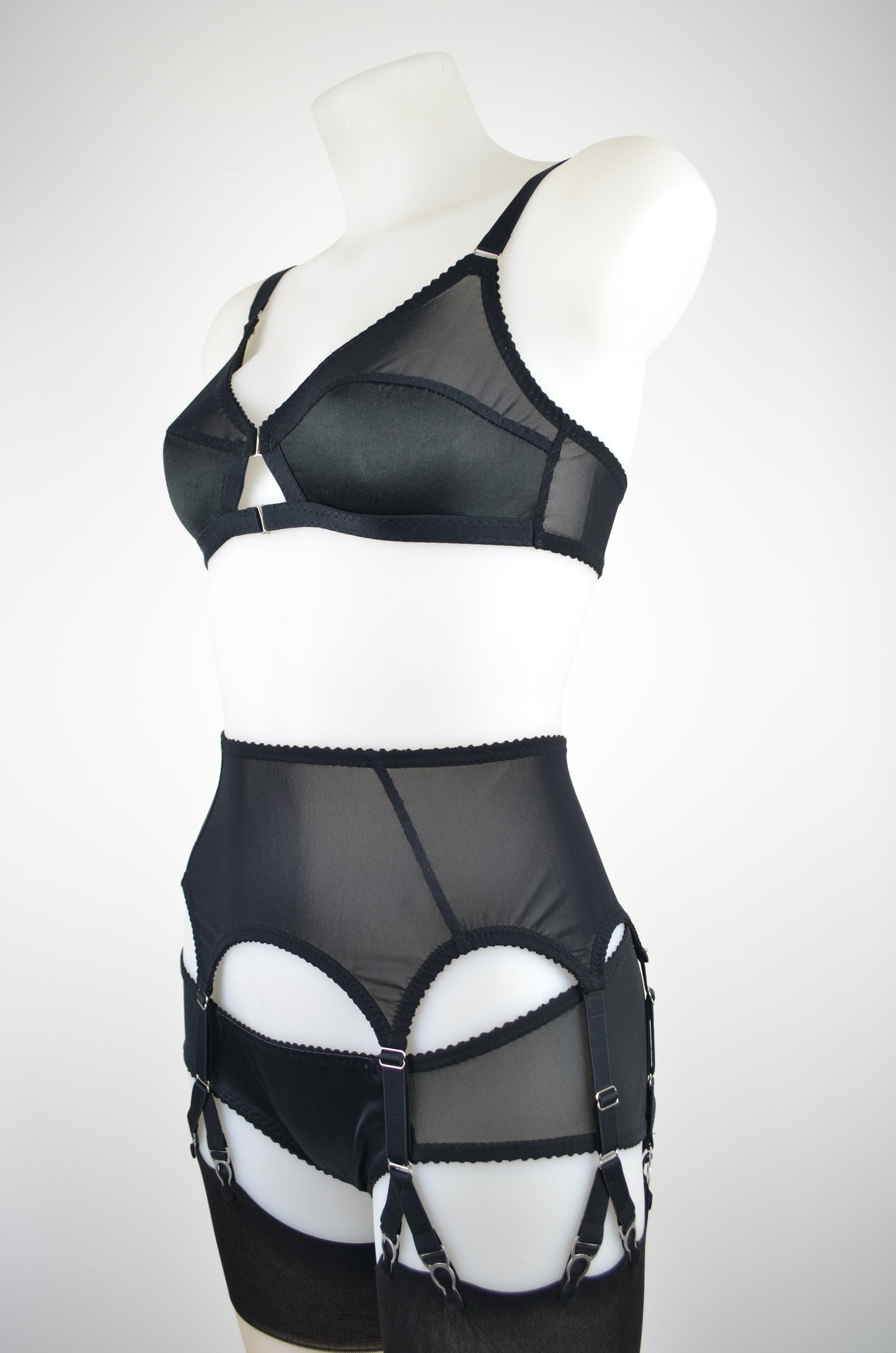 black sheer mesh 6 strap suspender belt y strap garter belt. Vintage, retro fetish inspired lingerie and underwear by Pip & Pantalaimon. Transgender non-binary underwear and lingerie