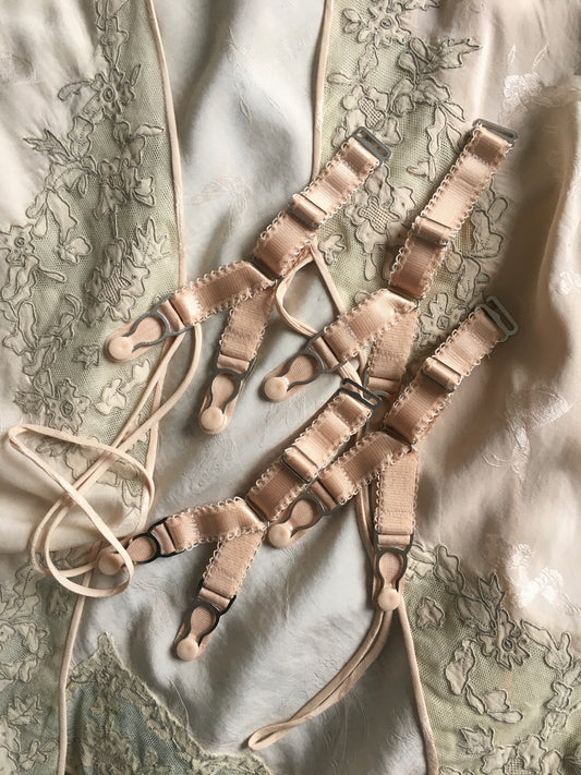 Double suspender straps Y strap garter with a hook on top to attach your corset or masque to seamed nylon stockings. 15mm wide elastic in colour black red white and nude beige biscotti peach.