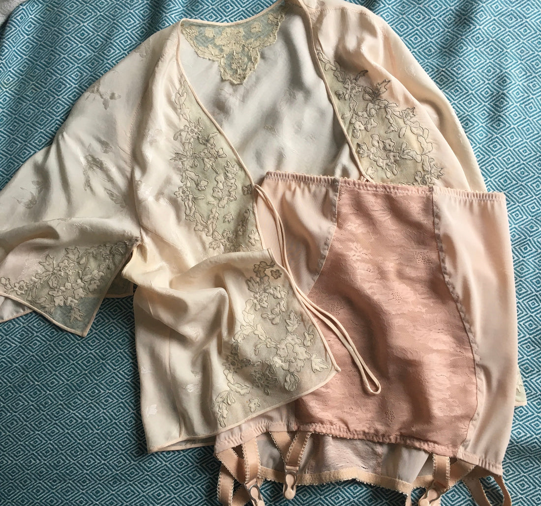 true vintage lingerie and reproduction vintage lingerie. peach biscotti sheapwear, loungewear, retro underpinnings suspender garter belt in beige plus size