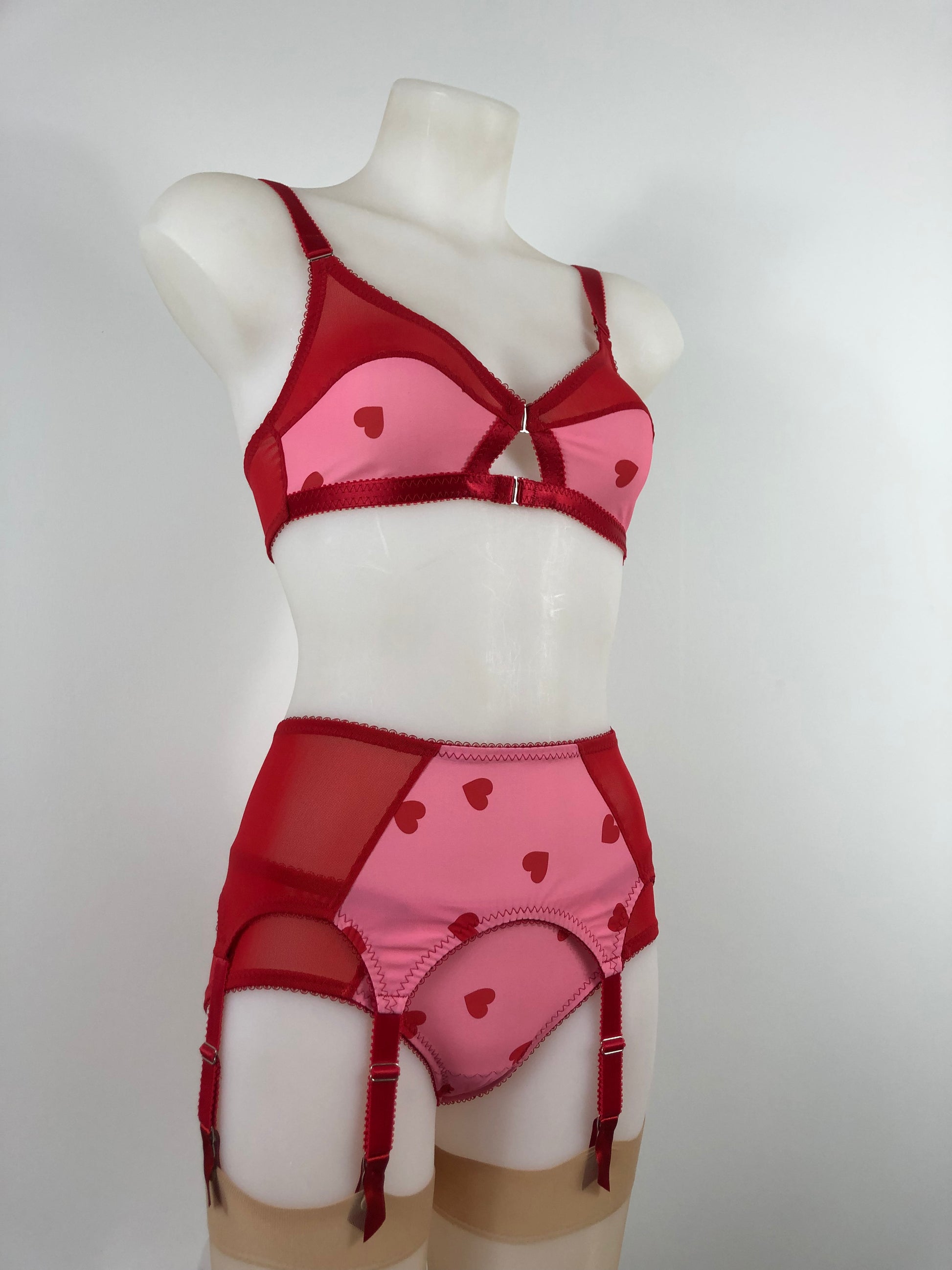 red and pink heart lingerie. vintage inspired classic cut panties knickers with pink heart front and red mesh sides, perfect for valentines cheesecake pin ups,  A fun, bold, playful retro inspired underwear set
