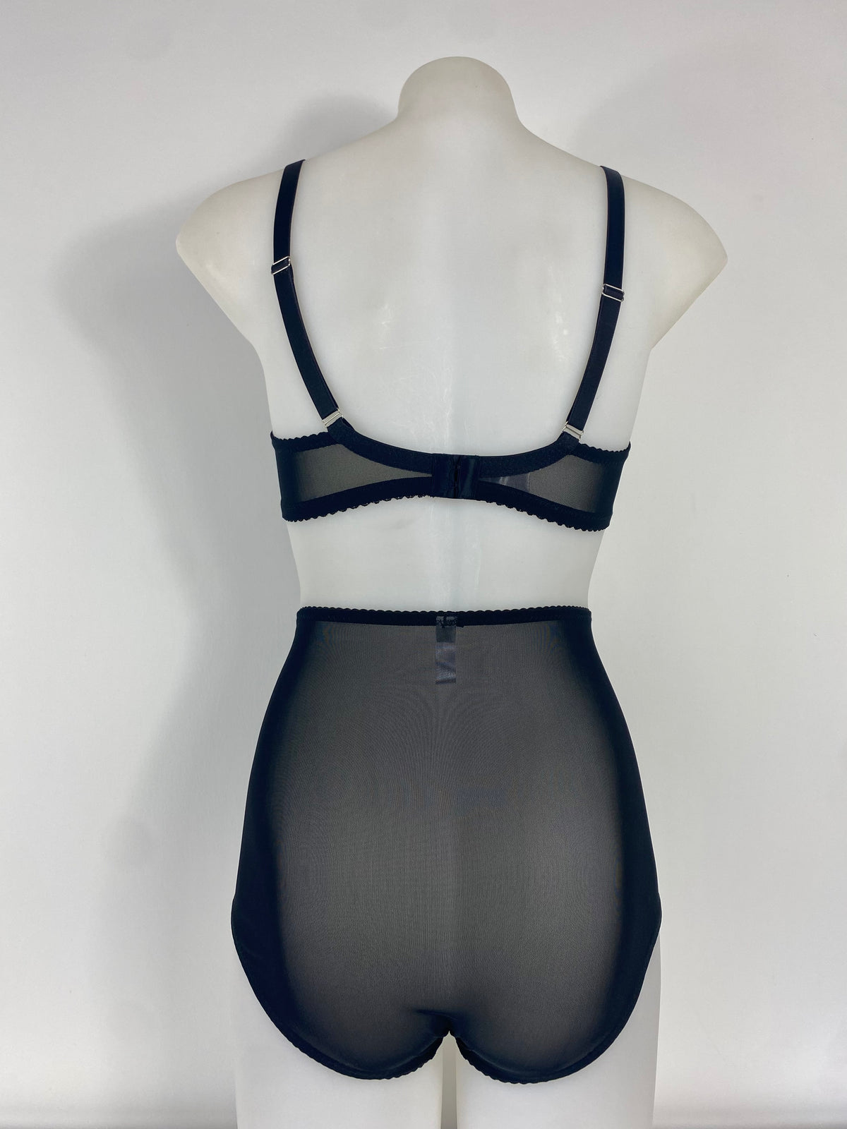 Black Cameo High Waisted Knicker