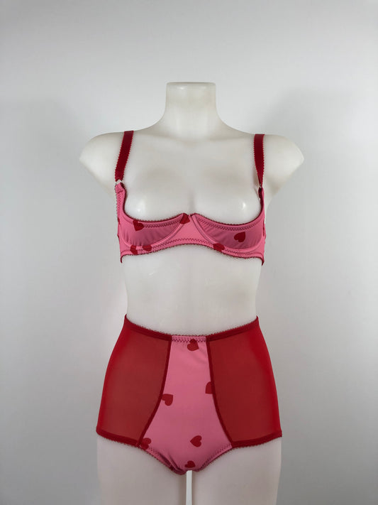red and pink cheesecake heart lingerie. vintage inspired high waisted panties knickers with pink heart front and red mesh sides, perfect for valentines cheesecake pin ups,  A fun, bold, playful retro inspired underwear set