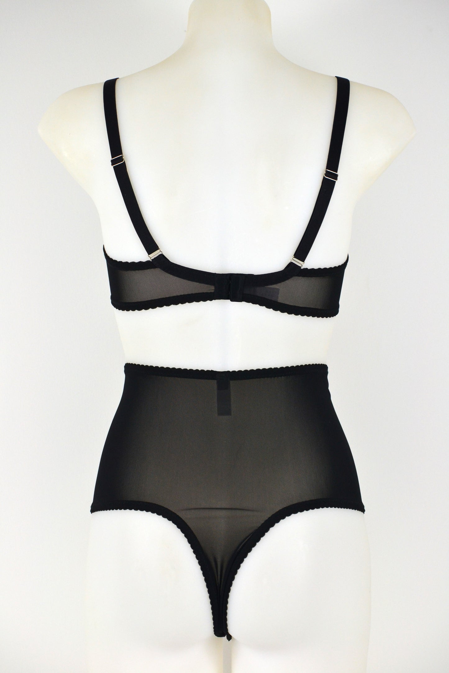 Viola High Waisted Thong