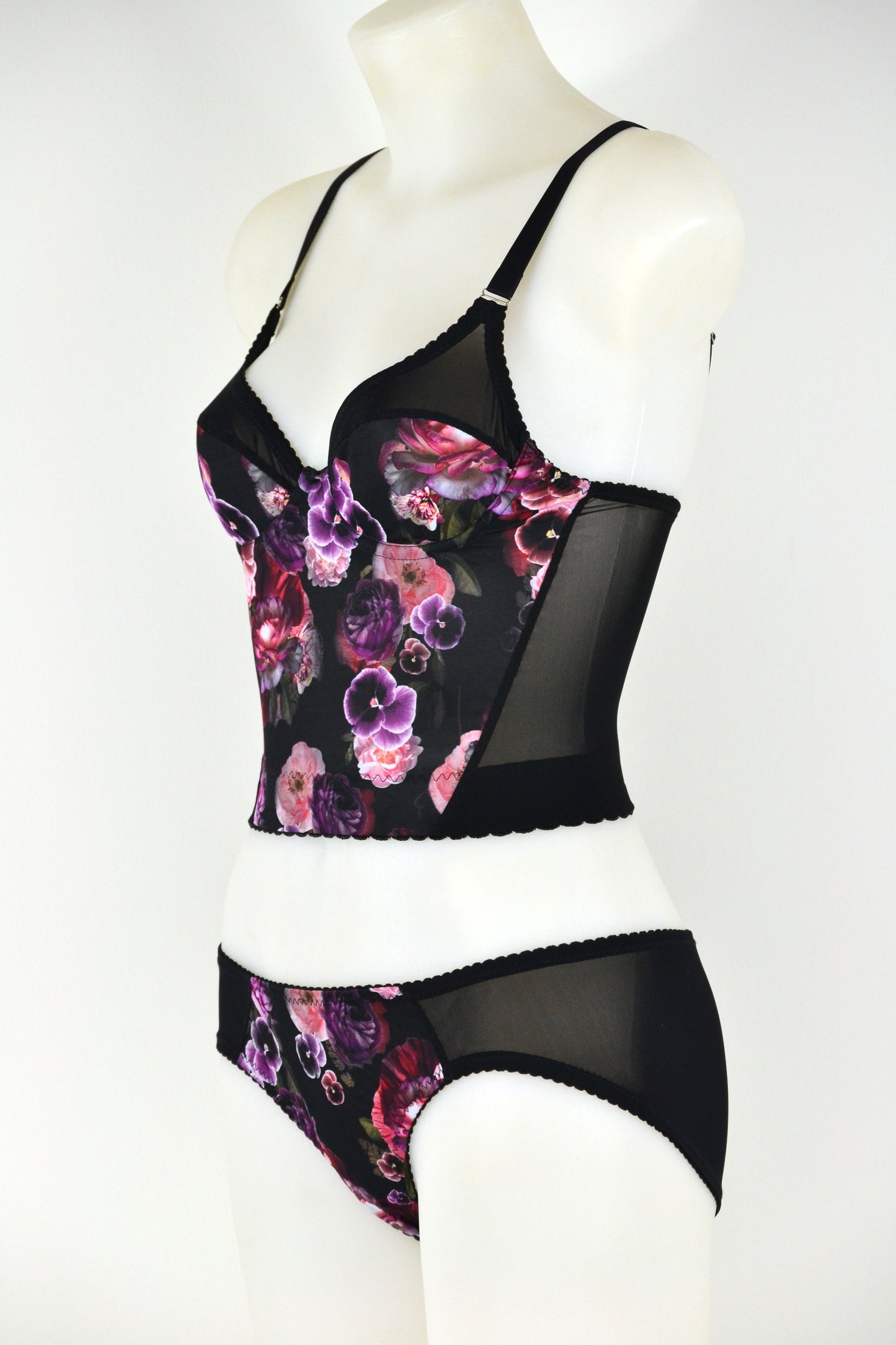 Viola Longline Underwired Bra