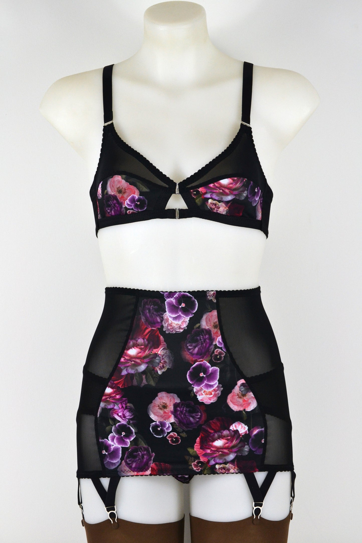 Viola 6 Strap Longline Girdle
