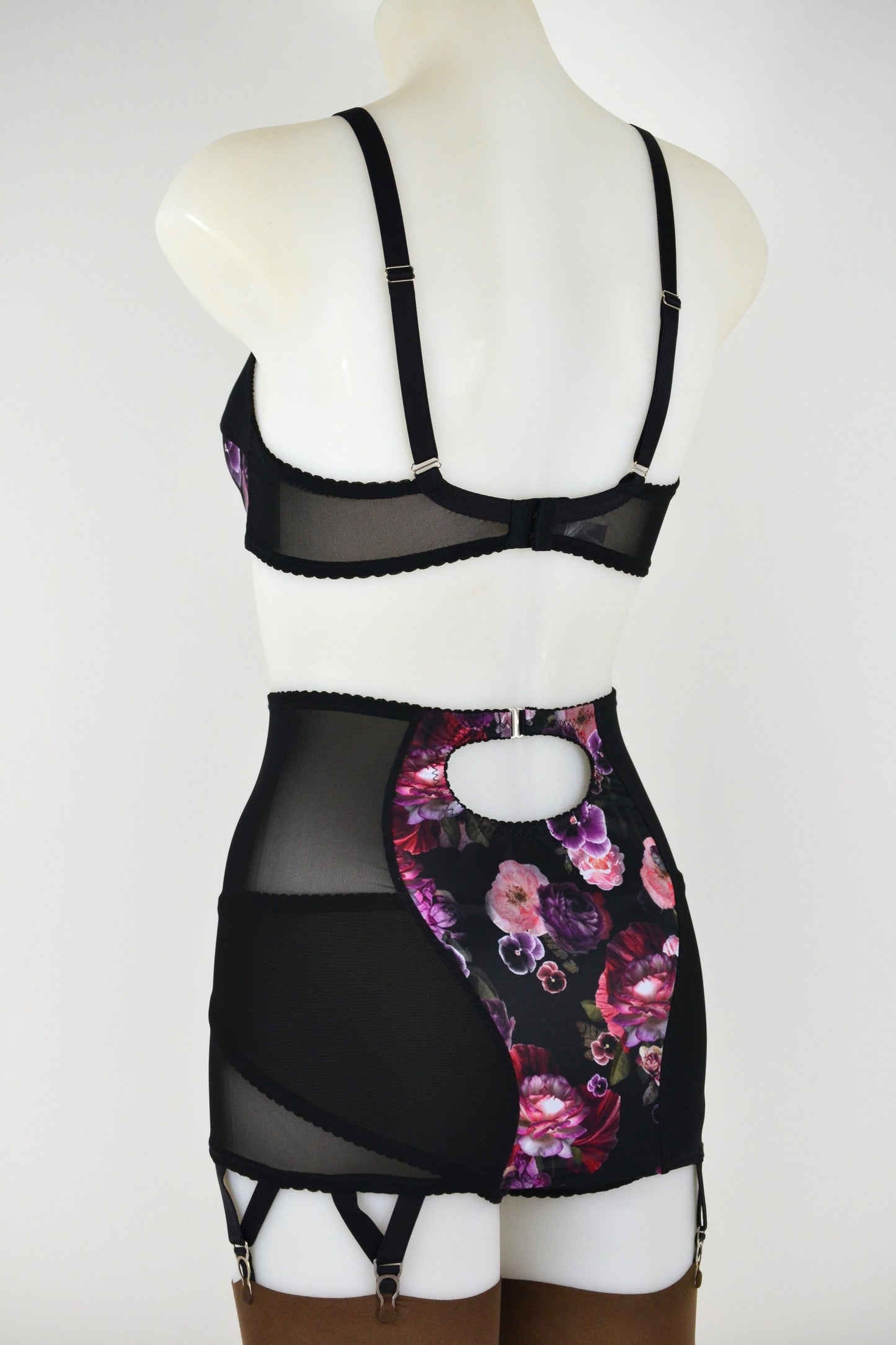 Viola 6 Strap Longline Girdle