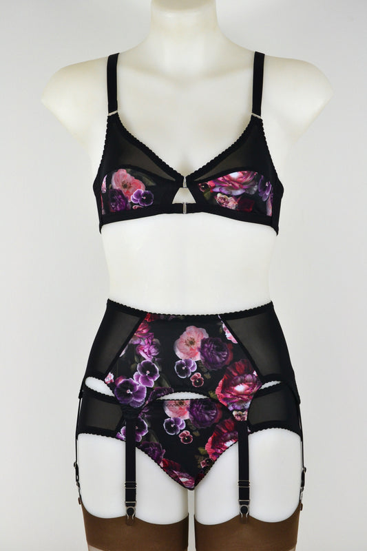 Viola Satin 6 Strap Suspender Belt