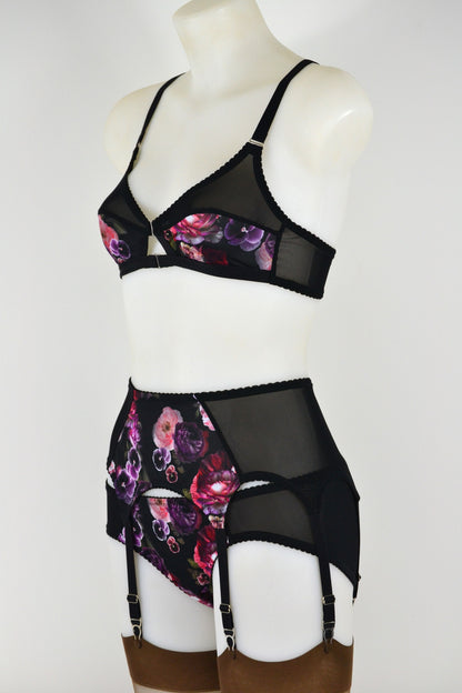 Viola Satin 6 Strap Suspender Belt