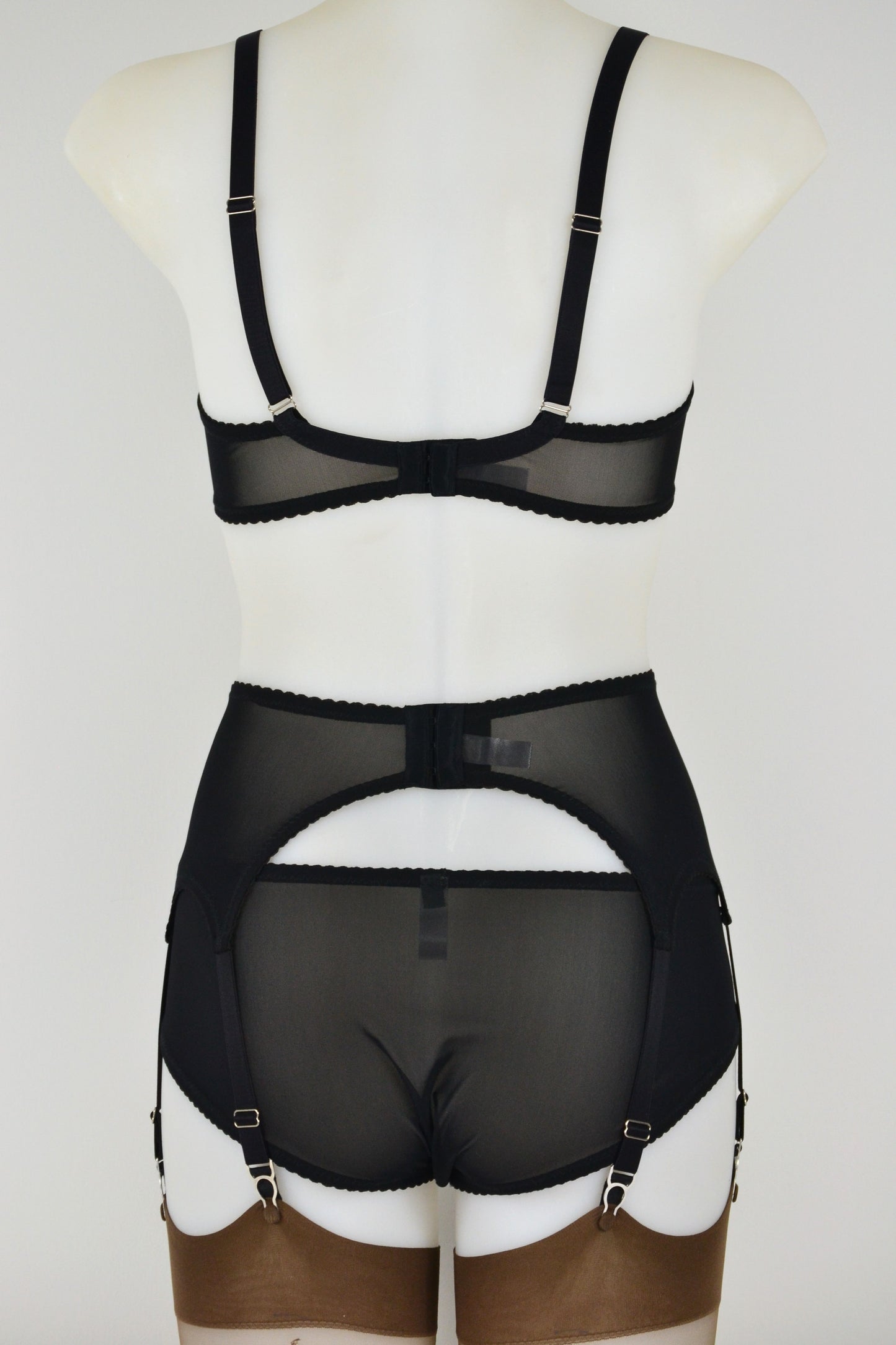 Viola Satin 6 Strap Suspender Belt