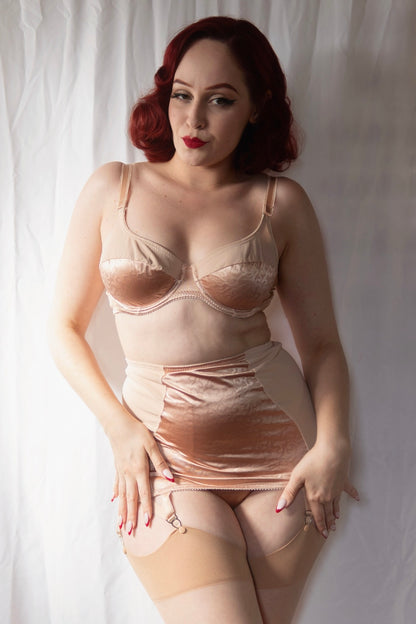 Fleur 6 Strap Longline Girdle