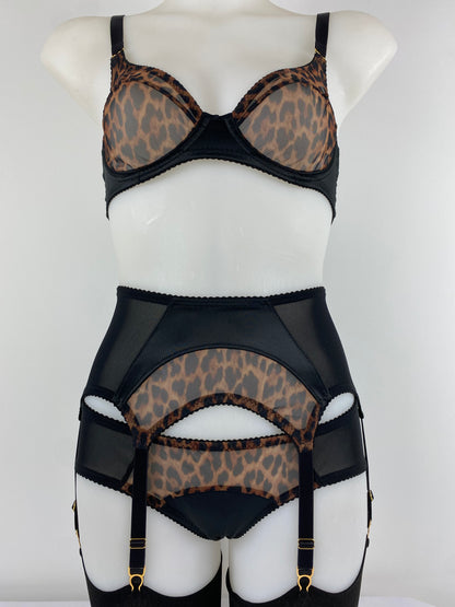 Giulietta Satin 6 Strap Suspender Belt