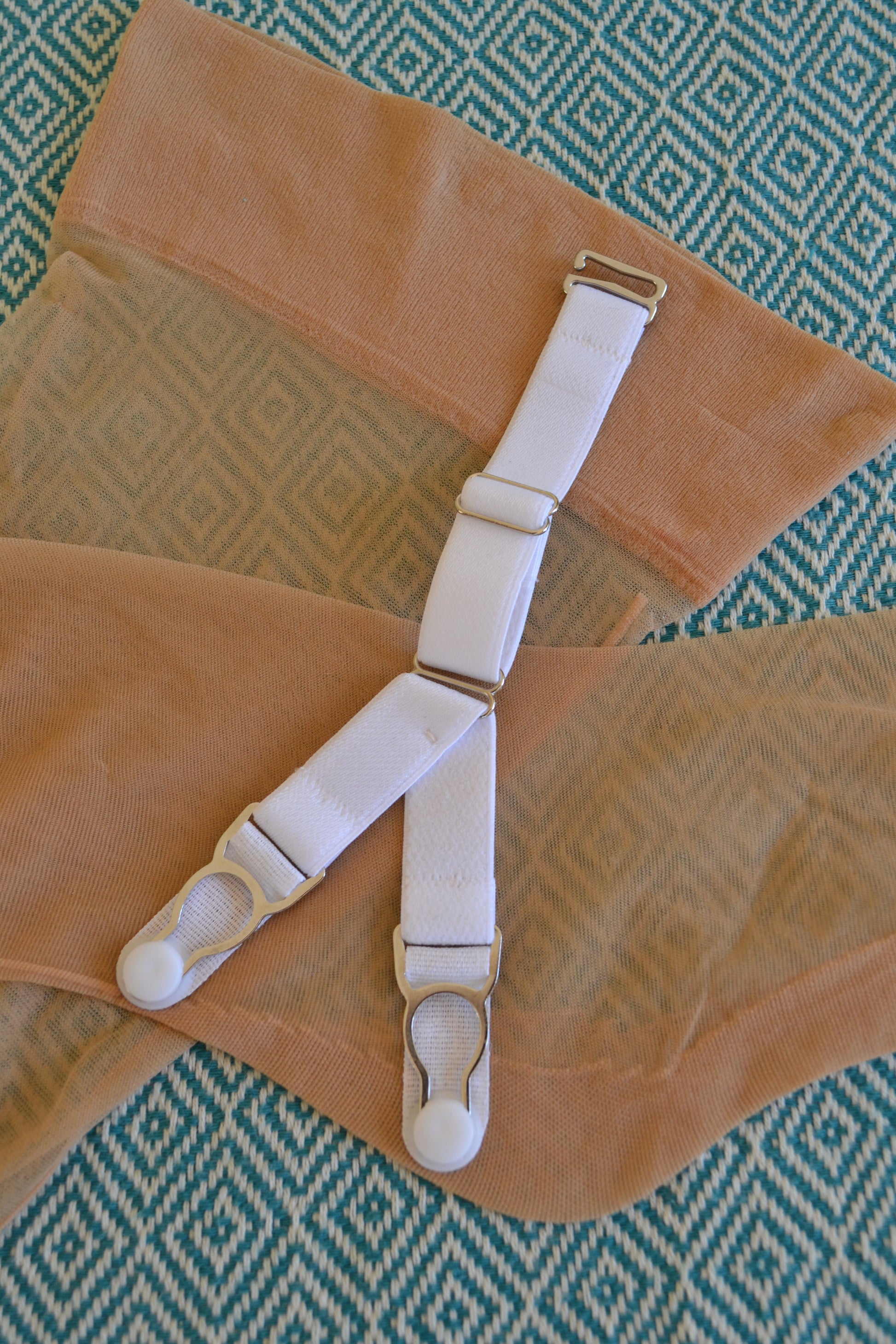  Double suspender straps Y strap garter with a hook on top to attach your corset or masque to seamed nylon stockings. 15mm wide elastic in colour black red white and nude beige biscotti peach.  20mm wide strong silver steel garter grips