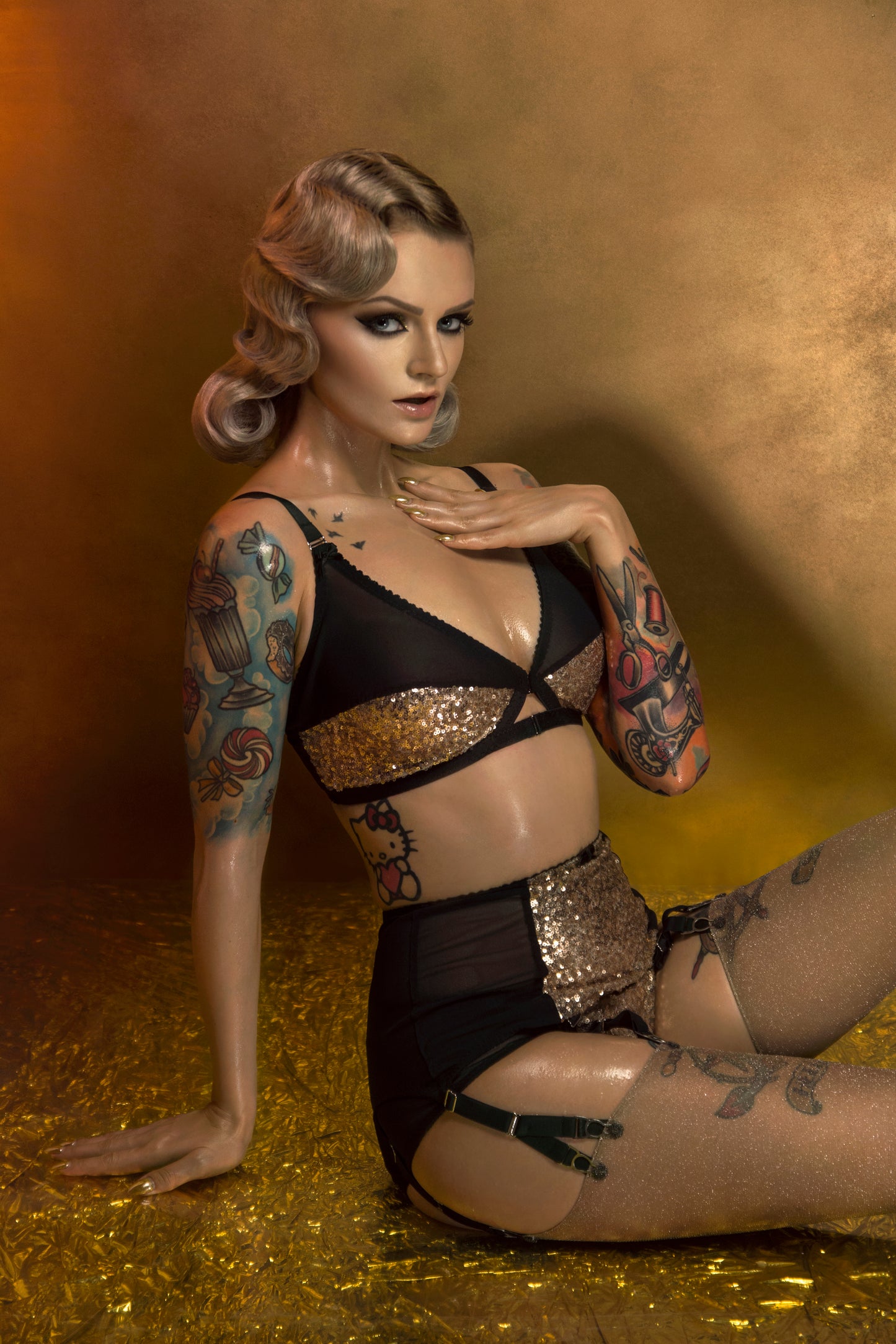 GOLD SEQUIN SUSPENDER GARTER BELT WITH 6 METAL Y-STRAPS. retro and vintage inspired plus size lingerie by pip and pantalaimon